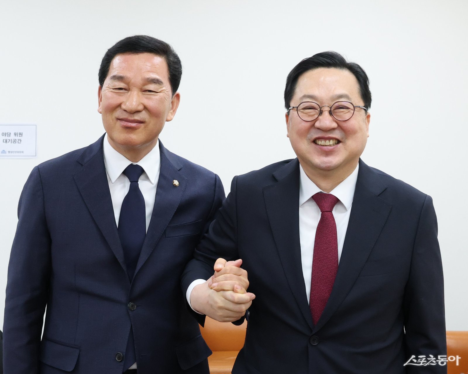 이장우 대전시장은 9일 오전, 대전·충남 행정통합 특별법안 사수를 위해 국회를 방문하고 여·야 지도부와 면담을 진행했다. 사진제공｜대전시