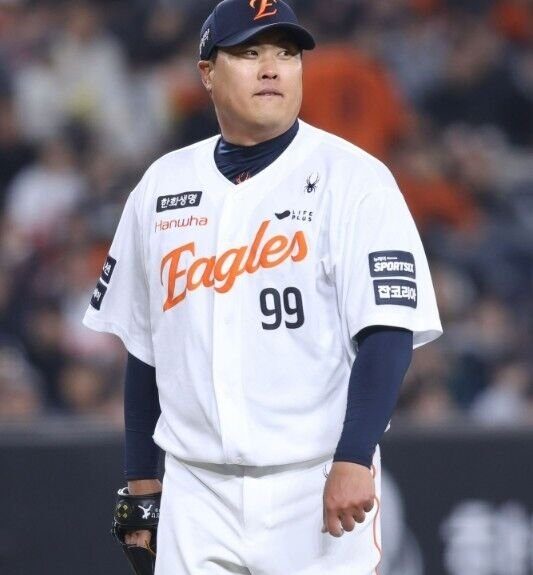 ‘WBC→16일 귀국→23일 출격’ 천하의 류현진이 2루 악송구를, 첫 등판 어땠나…146km 쾅, 4이닝 KK 1자책 [MD대전] : 네이트 스포츠